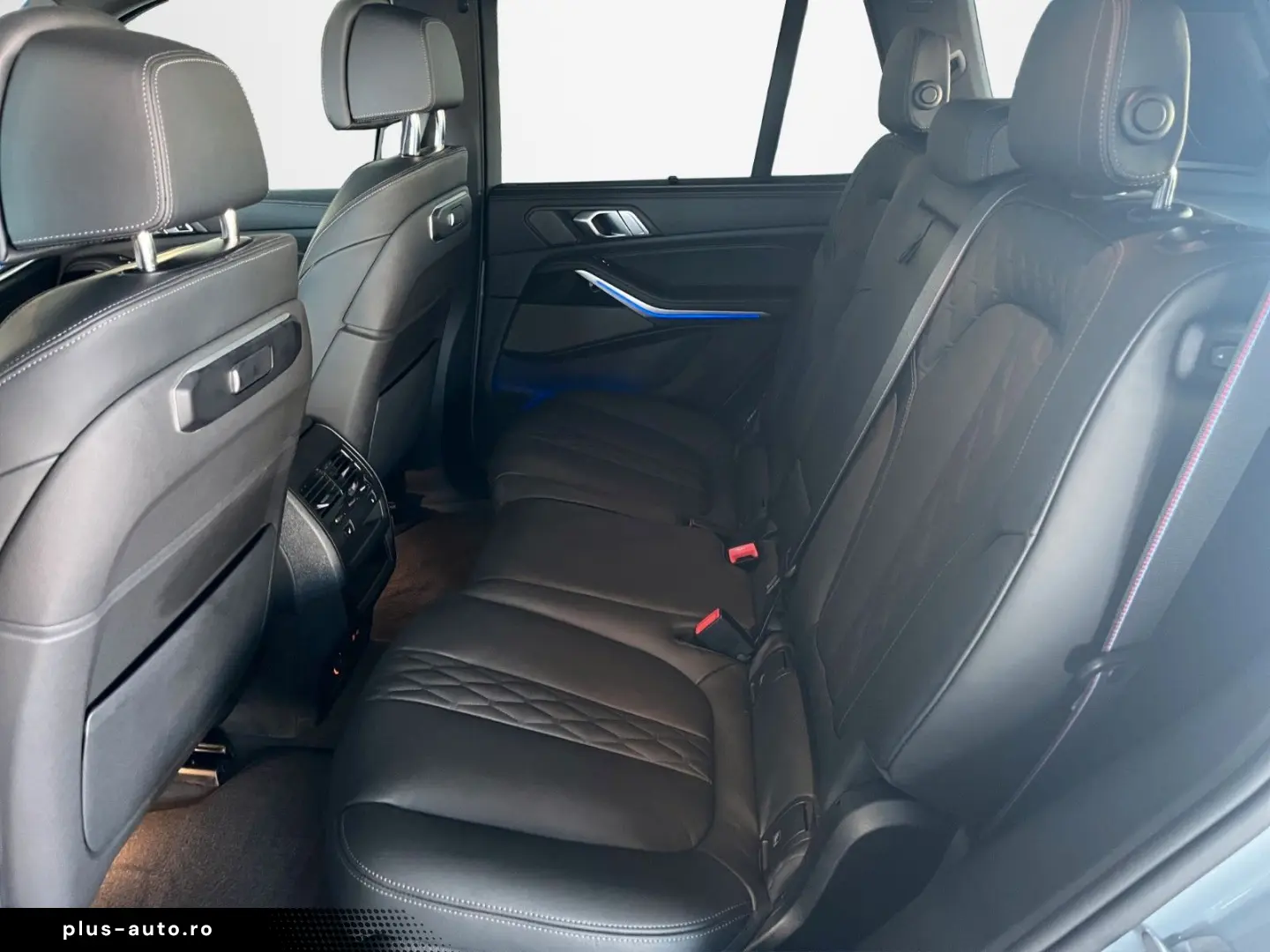 BMW X5 xDrive 30d M-SPORT PRO AHK PANO 7-S STAND-HZ