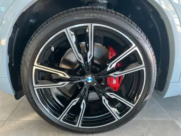 BMW X5 xDrive 30d M-SPORT PRO AHK PANO 7-S STAND-HZ