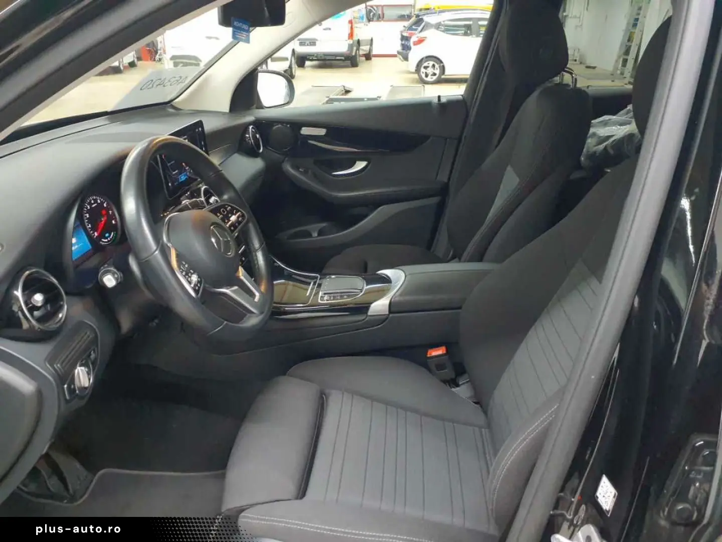 MERCEDES-BENZ GLC 300 e 4M- AHK BusiP AssiP KomfP KAM