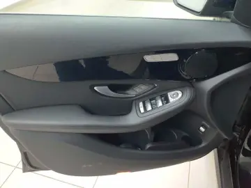 MERCEDES-BENZ GLC 300 e 4M- AHK BusiP AssiP KomfP KAM