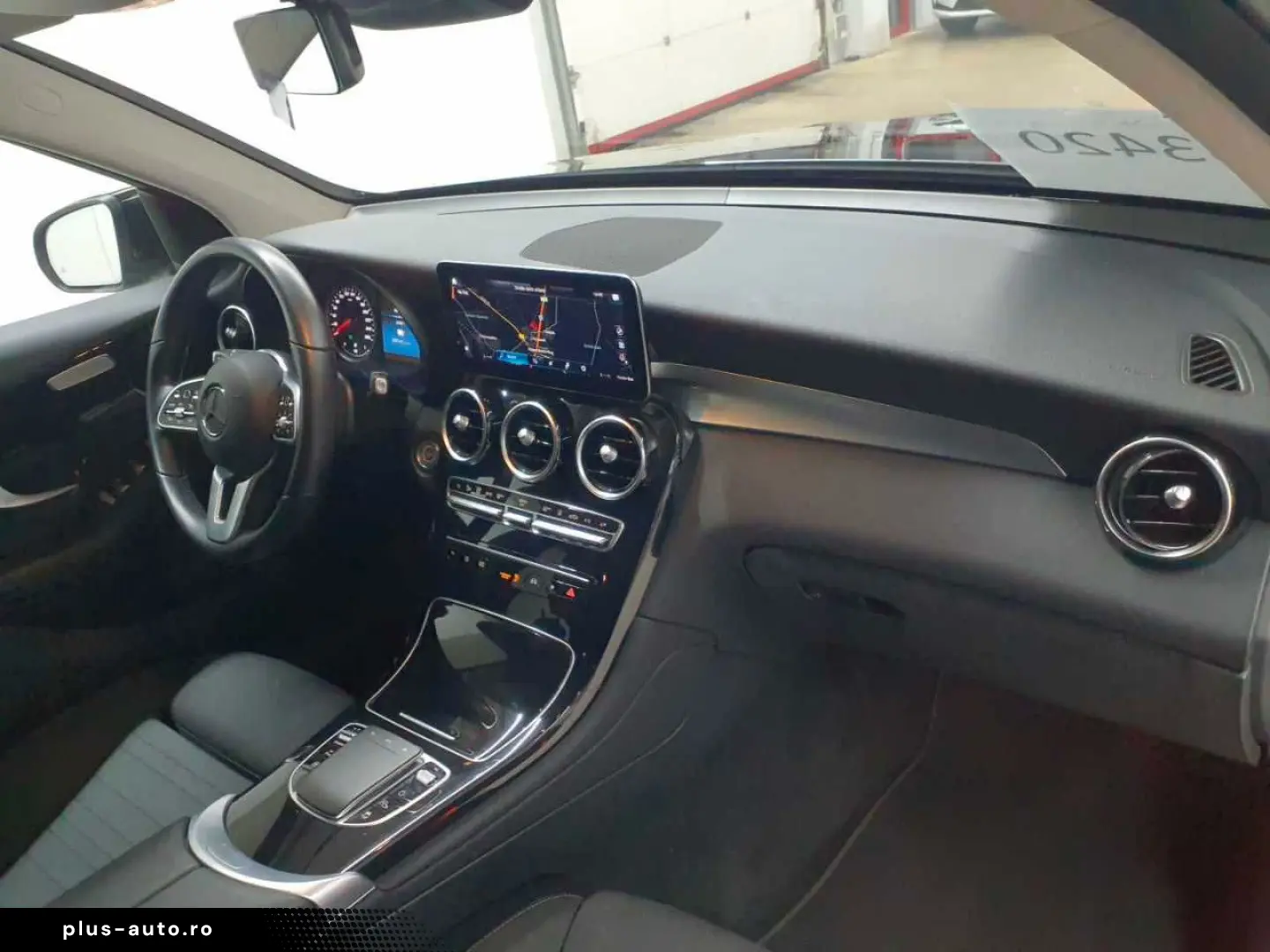 MERCEDES-BENZ GLC 300 e 4M- AHK BusiP AssiP KomfP KAM