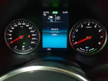 MERCEDES-BENZ GLC 300 e 4M- AHK BusiP AssiP KomfP KAM