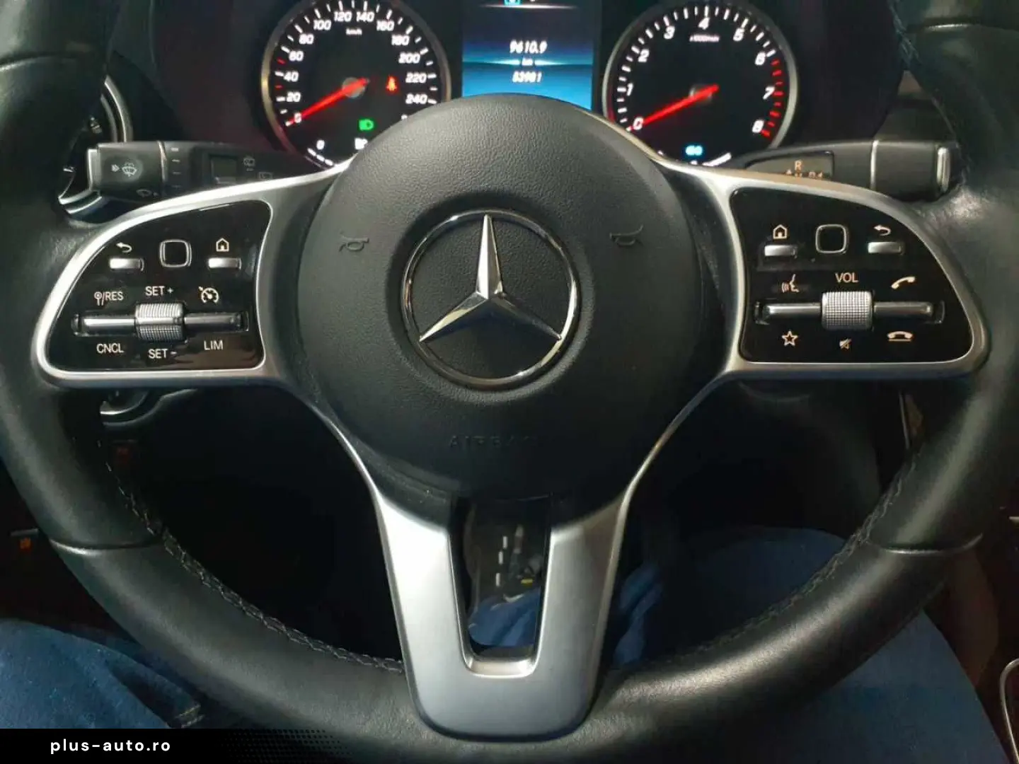 MERCEDES-BENZ GLC 300 e 4M- AHK BusiP AssiP KomfP KAM