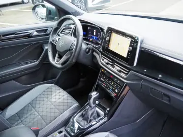 VW T-Roc 1.5 TSI DSG R-Line IQ.LIGHT  AHK  NAVI