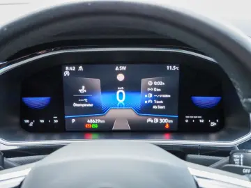 VW T-Roc 1.5 TSI DSG R-Line IQ.LIGHT  AHK  NAVI