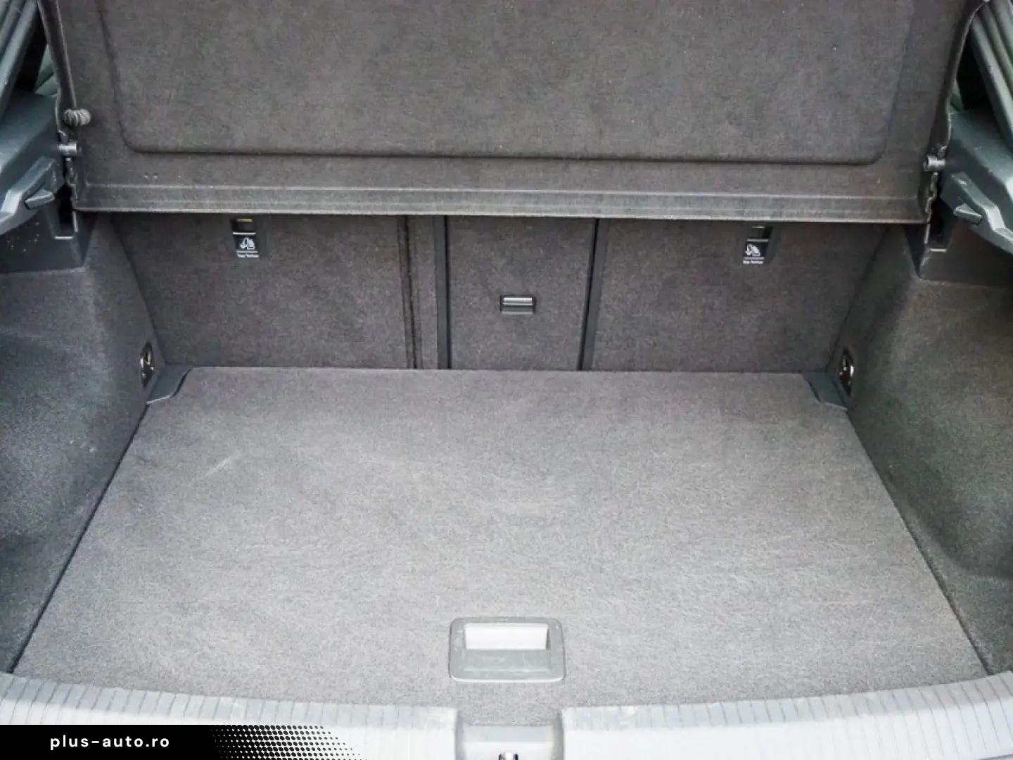 VW T-Roc 1.5 TSI DSG R-Line IQ.LIGHT  AHK  NAVI