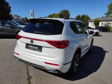 SEAT TARRACO FR 2.0 TDI DSG 4DRIVE NAVI SITZHEI. DAB