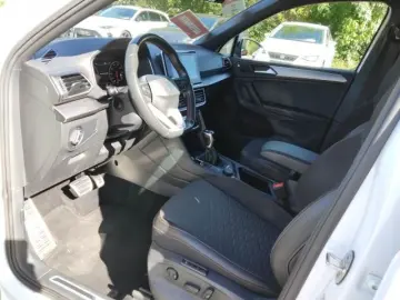 SEAT TARRACO FR 2.0 TDI DSG 4DRIVE NAVI SITZHEI. DAB