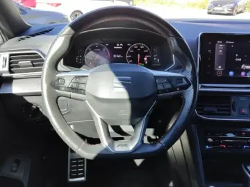 SEAT TARRACO FR 2.0 TDI DSG 4DRIVE NAVI SITZHEI. DAB