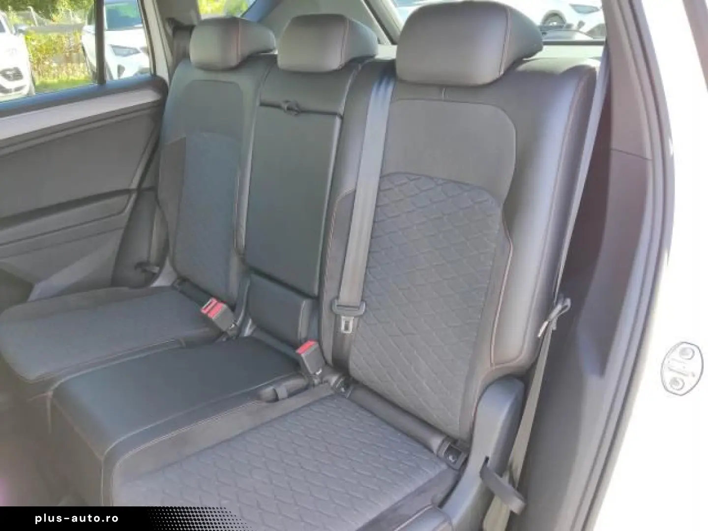 SEAT TARRACO FR 2.0 TDI DSG 4DRIVE NAVI SITZHEI. DAB