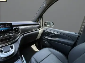 MERCEDES-BENZ EQV 300 AVANTGARDE Burm S-Dach TWA 360 CarPlay