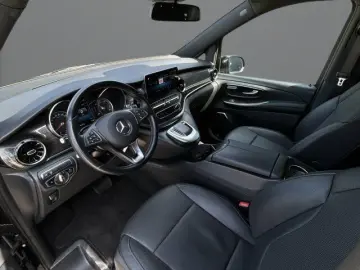 MERCEDES-BENZ EQV 300 AVANTGARDE Burm S-Dach TWA 360 CarPlay