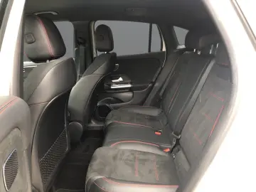 MERCEDES-BENZ GLA 220 d AMG-Line Burm MBeam TWA Night Sitzhz