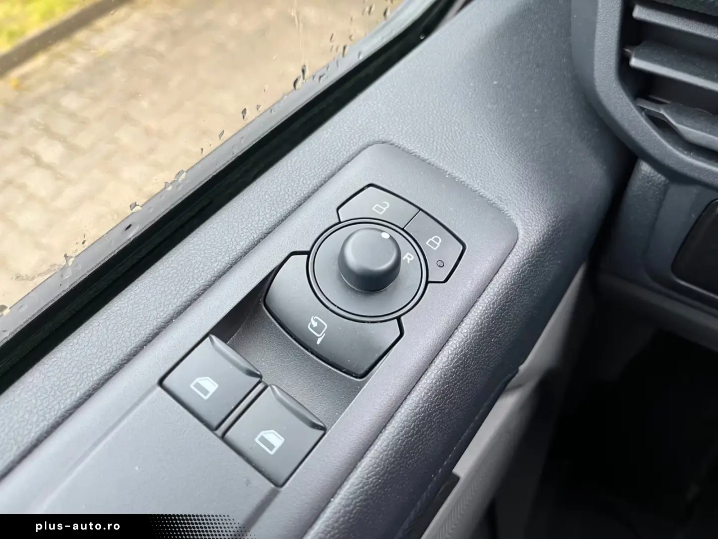 Ford Transit Custom Kombi 320 L1