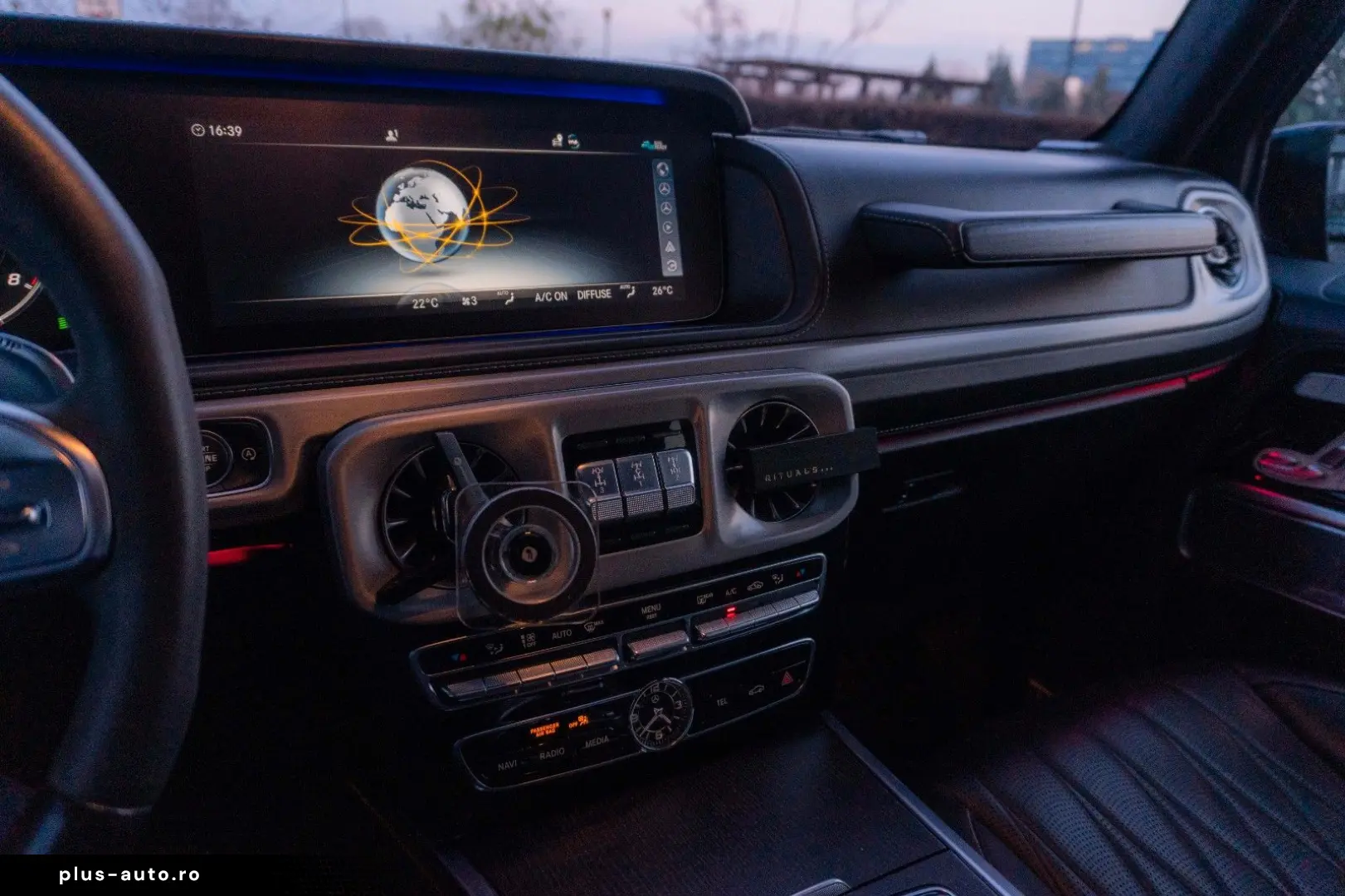 MERCEDES-BENZ G 500_63AMG TrimLine_MassageSeats_360