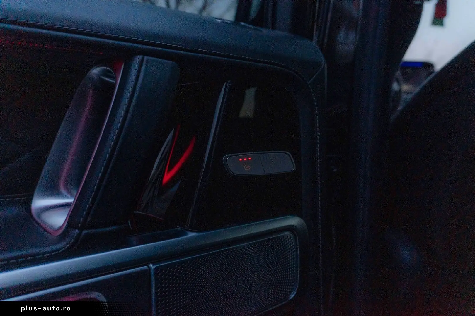 MERCEDES-BENZ G 500_63AMG TrimLine_MassageSeats_360