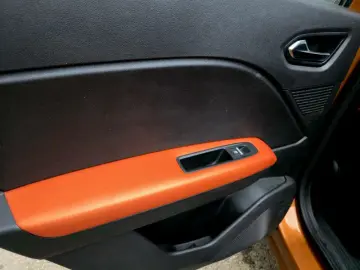 RENAULT CAPTUR 1.0 TCe 100CP Intens