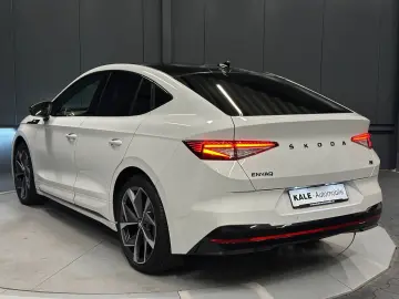 SKODA Enyaq Coupé RS Suite  21Zoll Wärmepumpe PANORAMA