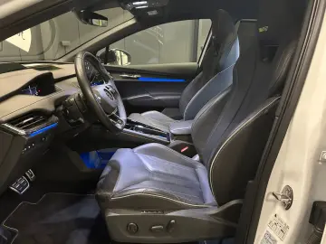 SKODA Enyaq Coupé RS Suite  21Zoll Wärmepumpe PANORAMA