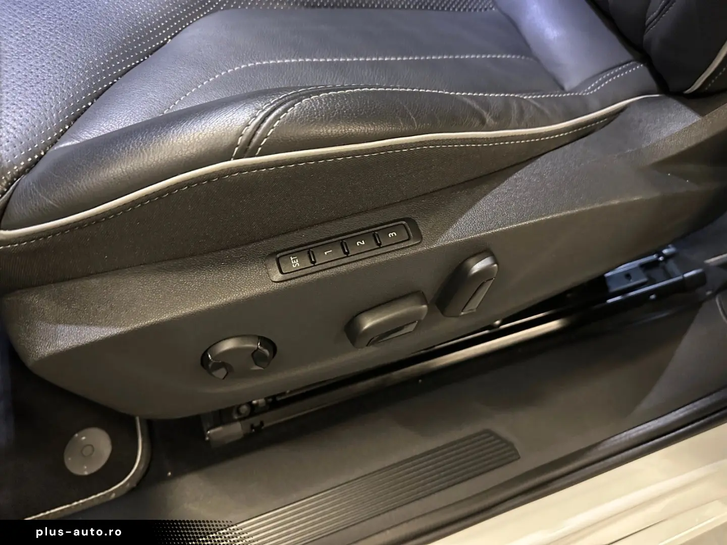 SKODA Enyaq Coupé RS Suite  21Zoll Wärmepumpe PANORAMA