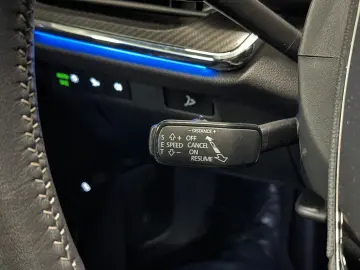 SKODA Enyaq Coupé RS Suite  21Zoll Wärmepumpe PANORAMA