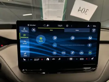 SKODA Enyaq Coupé RS Suite  21Zoll Wärmepumpe PANORAMA