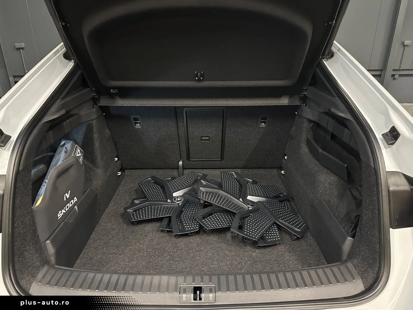 SKODA Enyaq Coupé RS Suite  21Zoll Wärmepumpe PANORAMA