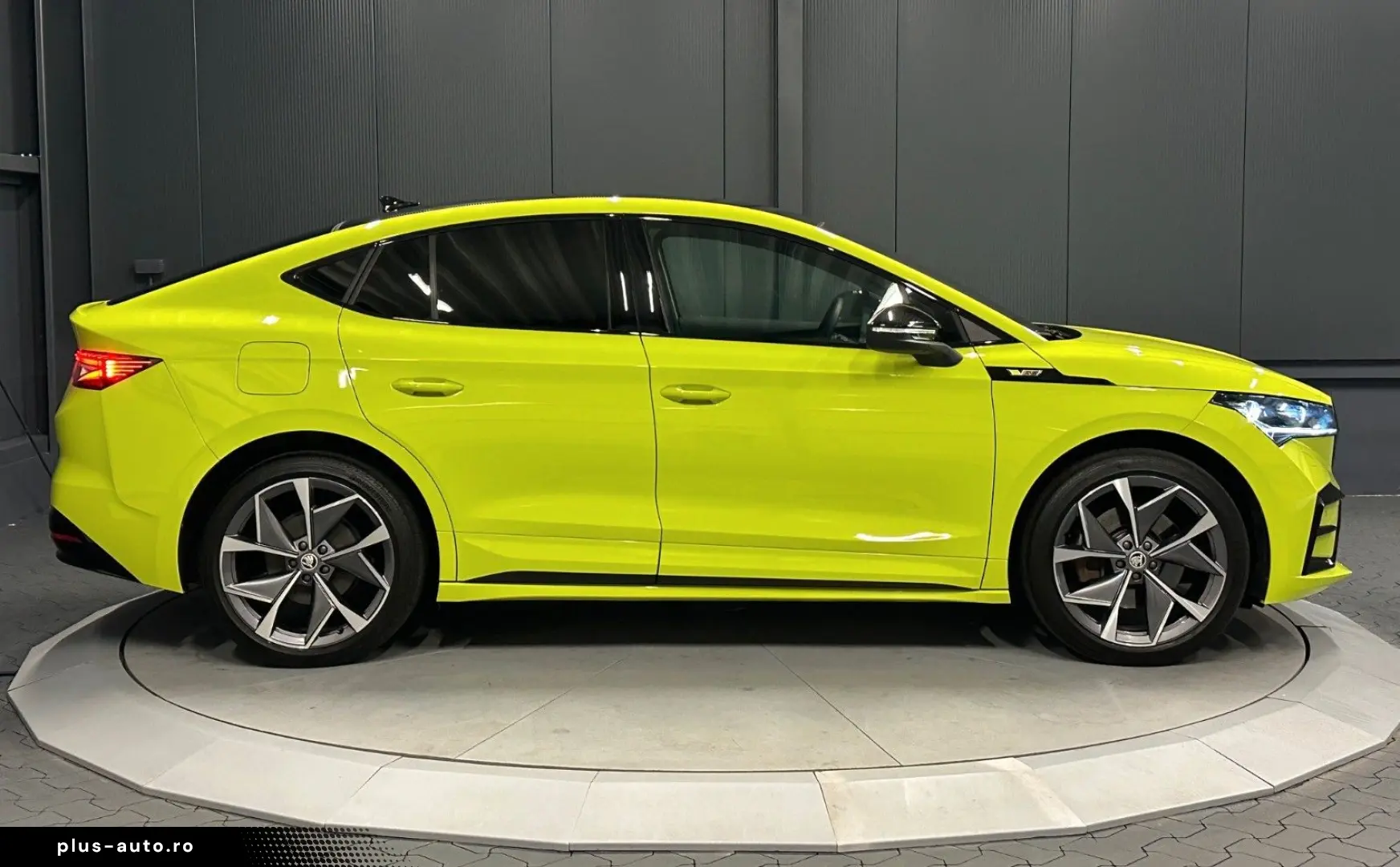 SKODA Enyaq Coupé RS Lounge  21Zoll Wärmepumpe AHK