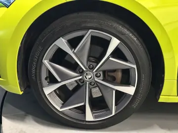 SKODA Enyaq Coupé RS Lounge  21Zoll Wärmepumpe AHK