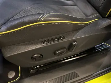 SKODA Enyaq Coupé RS Lounge  21Zoll Wärmepumpe AHK