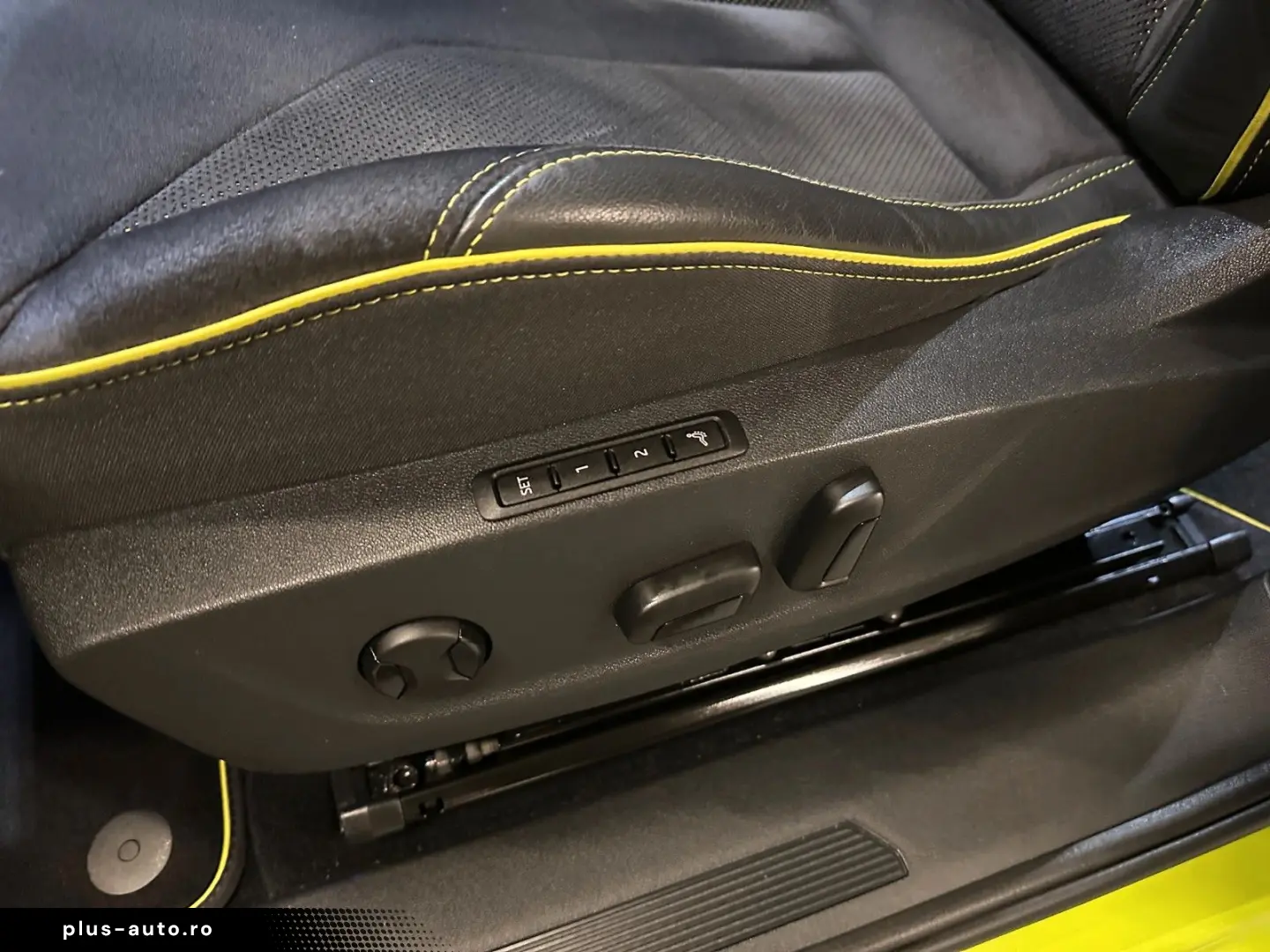 SKODA Enyaq Coupé RS Lounge  21Zoll Wärmepumpe AHK