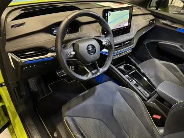 SKODA Enyaq Coupé RS Lounge  21Zoll Wärmepumpe AHK