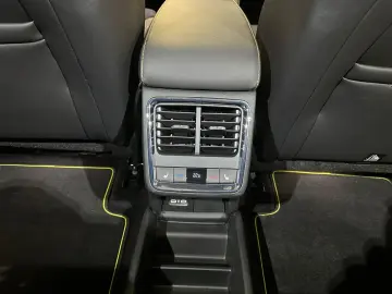 SKODA Enyaq Coupé RS Lounge  21Zoll Wärmepumpe AHK