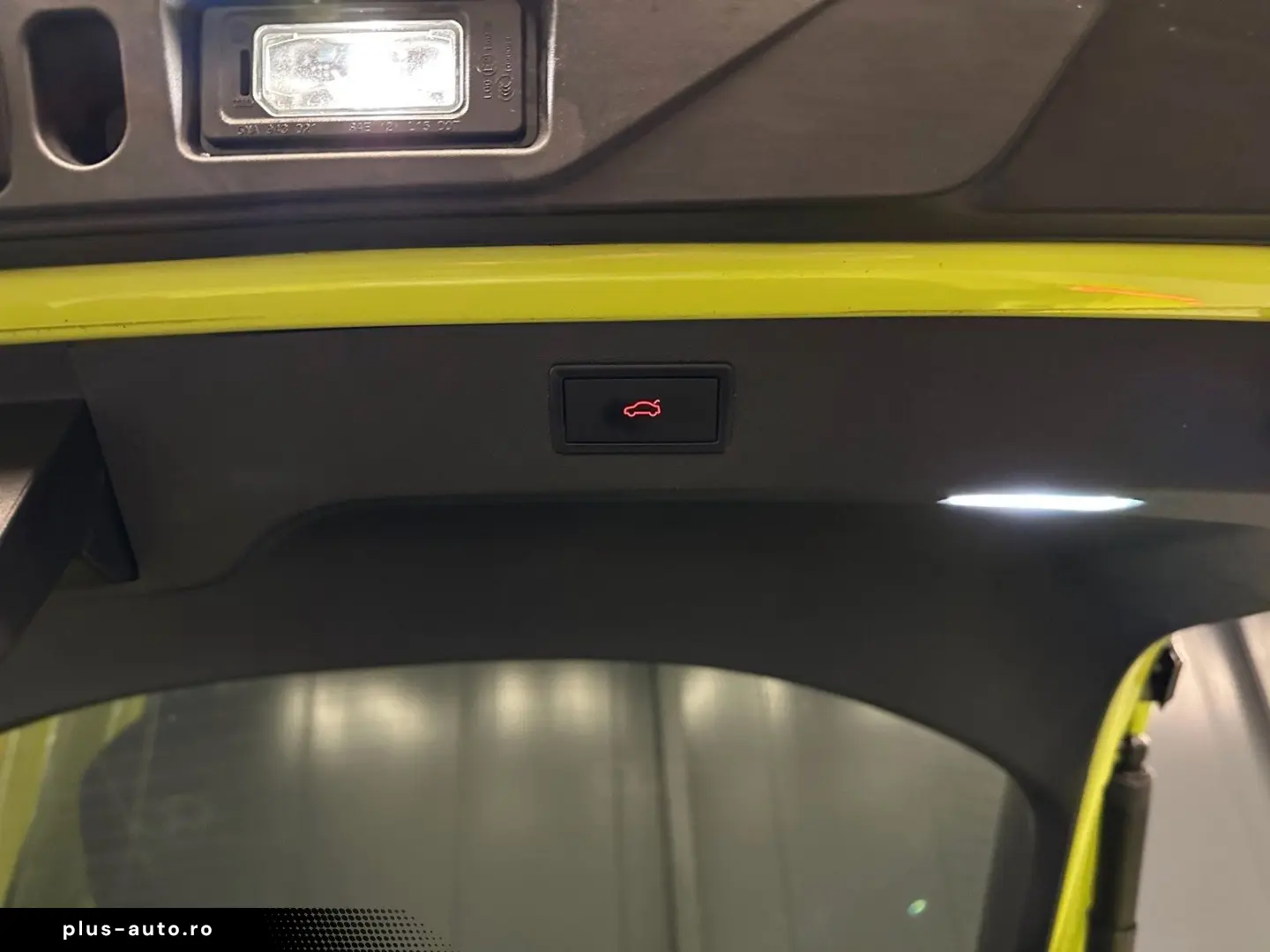 SKODA Enyaq Coupé RS Lounge  21Zoll Wärmepumpe AHK