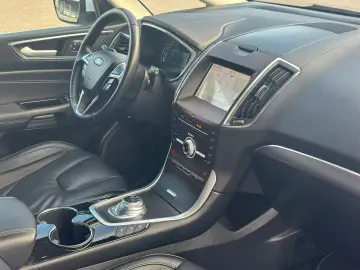 FORD S-Max S-MAX Titanium 7-SITZ ACC CAM SPUR