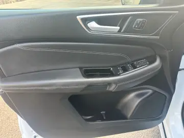 FORD S-Max S-MAX Titanium 7-SITZ ACC CAM SPUR