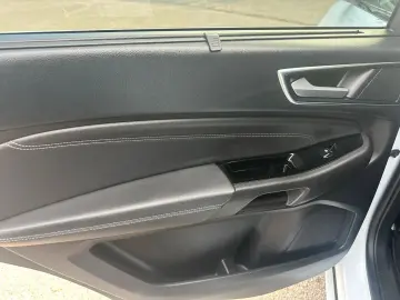 FORD S-Max S-MAX Titanium 7-SITZ ACC CAM SPUR