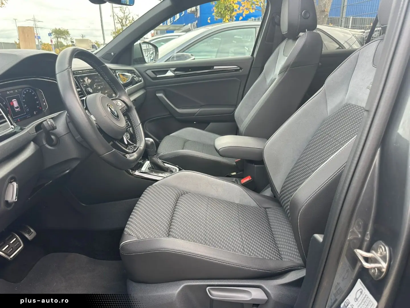 VW T-Roc 2.0 TSI OPF DSG 4MOTION R PANO ACC AHK