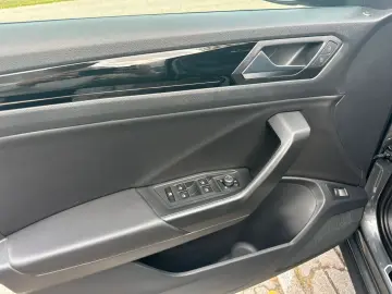 VW T-Roc 2.0 TSI OPF DSG 4MOTION R PANO ACC AHK