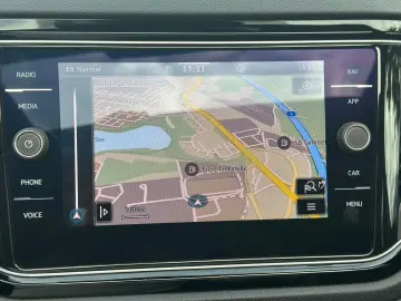 VW T-Roc 2.0 TSI OPF DSG 4MOTION R PANO ACC AHK