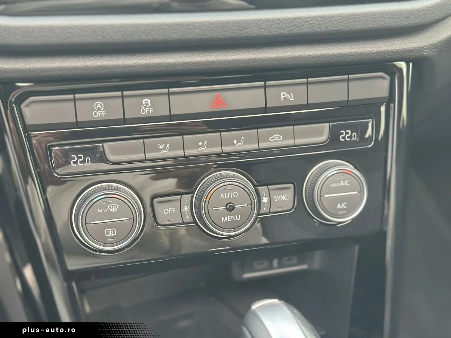 VW T-Roc 2.0 TSI OPF DSG 4MOTION R PANO ACC AHK