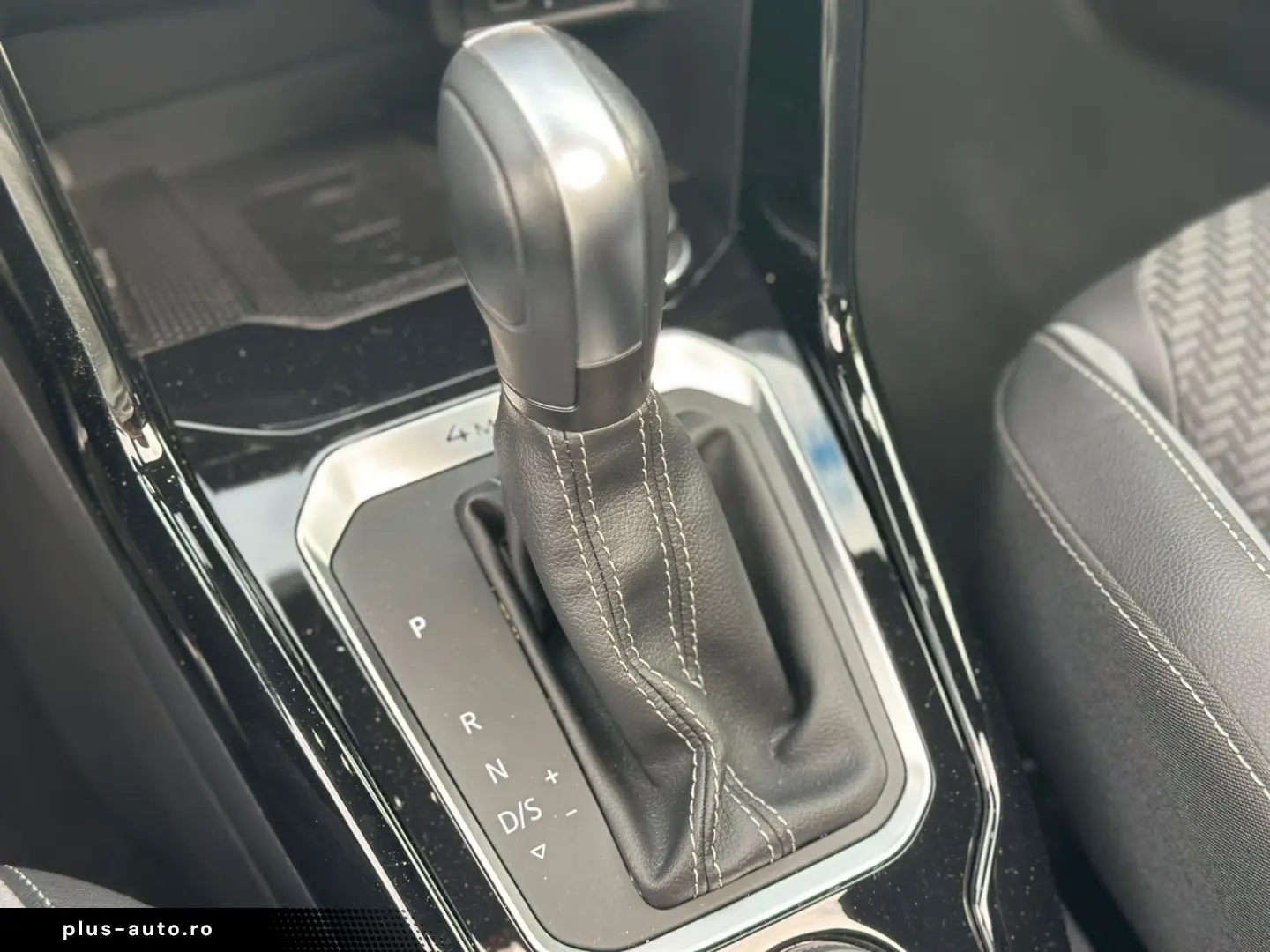 VW T-Roc 2.0 TSI OPF DSG 4MOTION R PANO ACC AHK