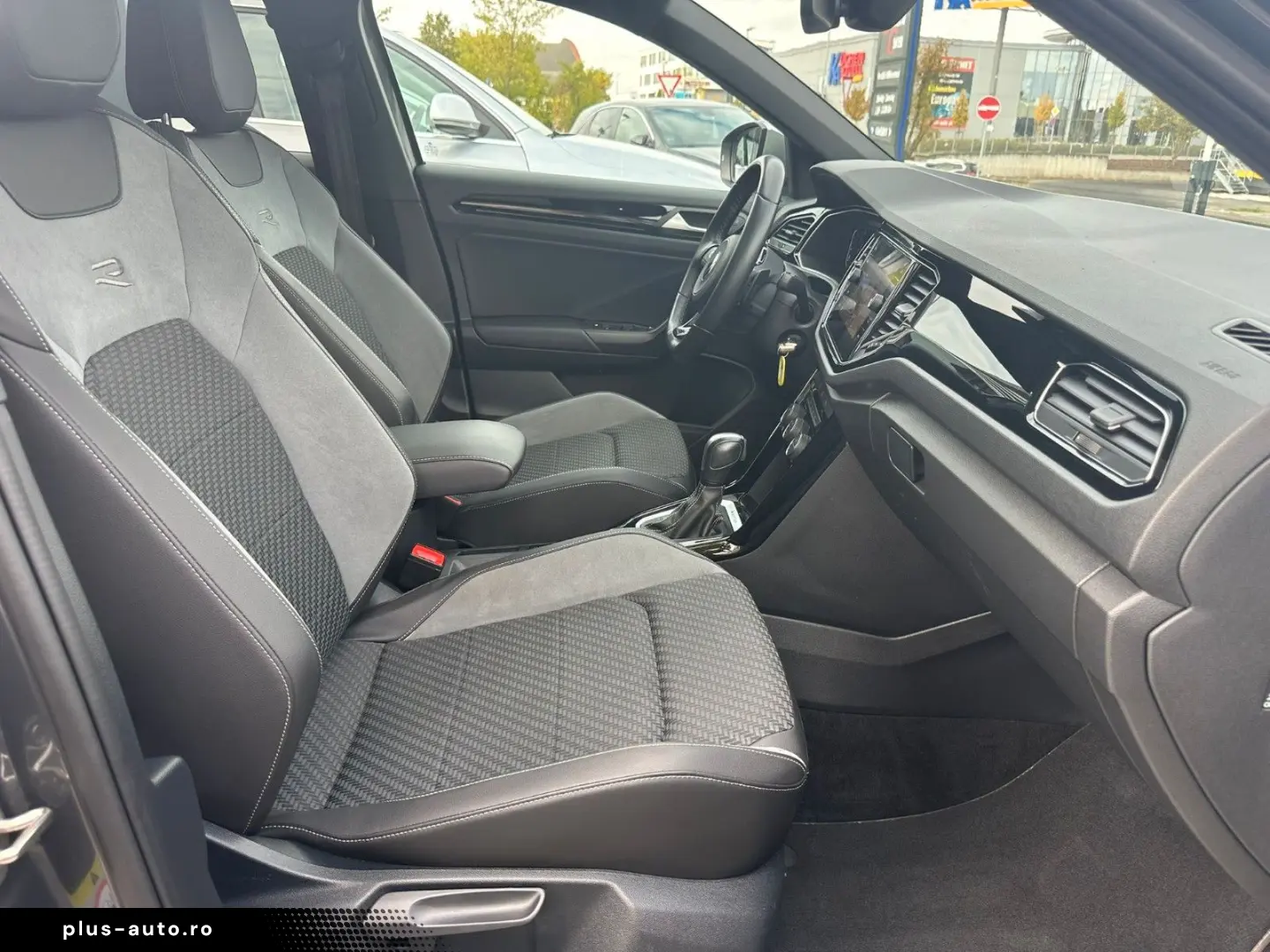 VW T-Roc 2.0 TSI OPF DSG 4MOTION R PANO ACC AHK