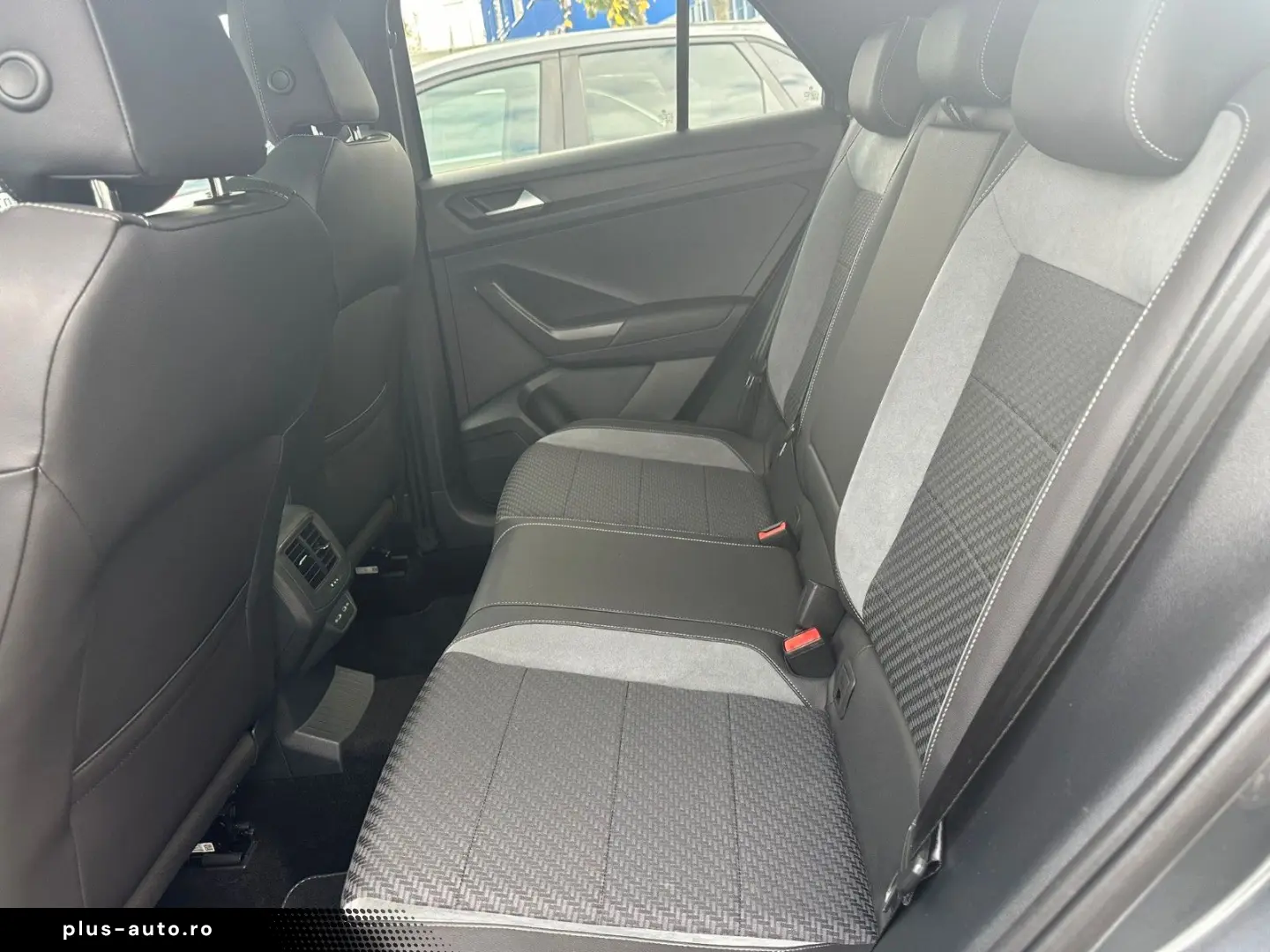 VW T-Roc 2.0 TSI OPF DSG 4MOTION R PANO ACC AHK