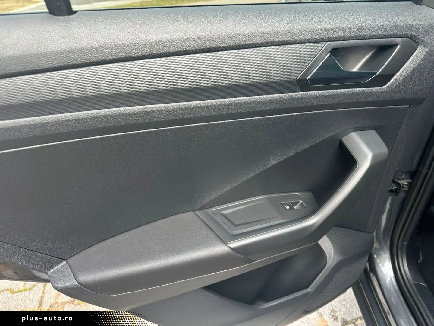 VW T-Roc 2.0 TSI OPF DSG 4MOTION R PANO ACC AHK