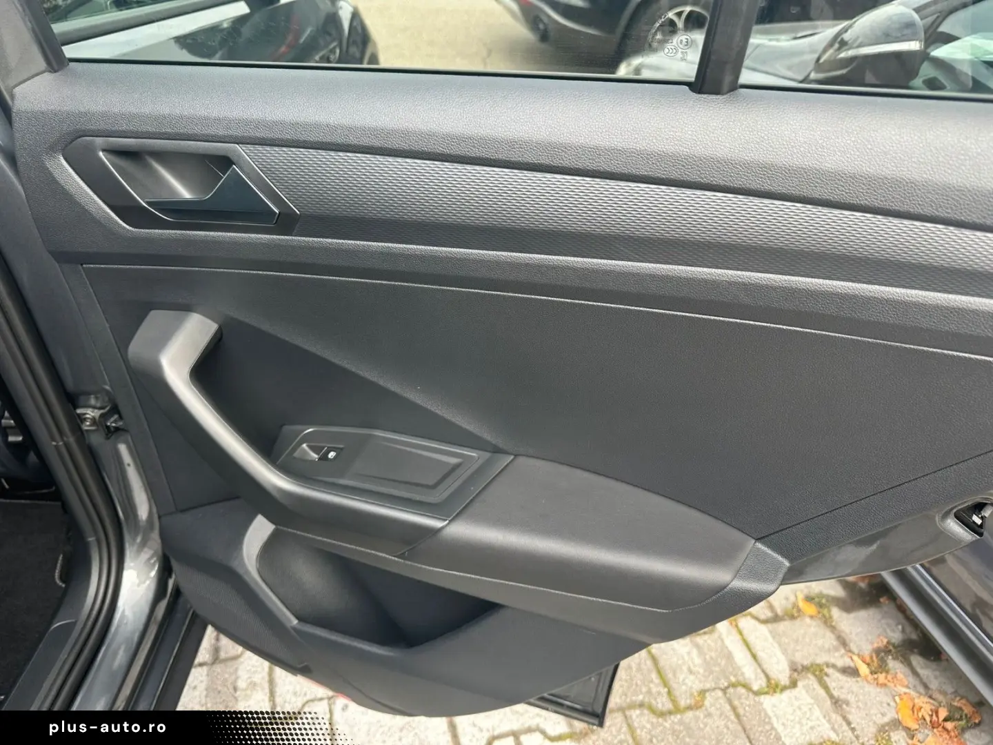 VW T-Roc 2.0 TSI OPF DSG 4MOTION R PANO ACC AHK