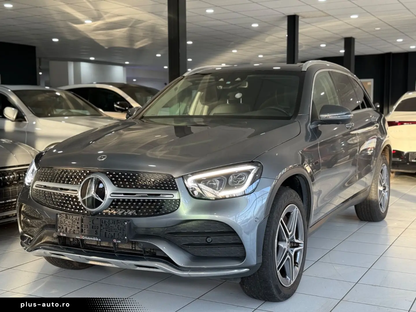 MERCEDES-BENZ GLC 300 de 4M AMG-LINE DISTR PANO MEMORY AHK