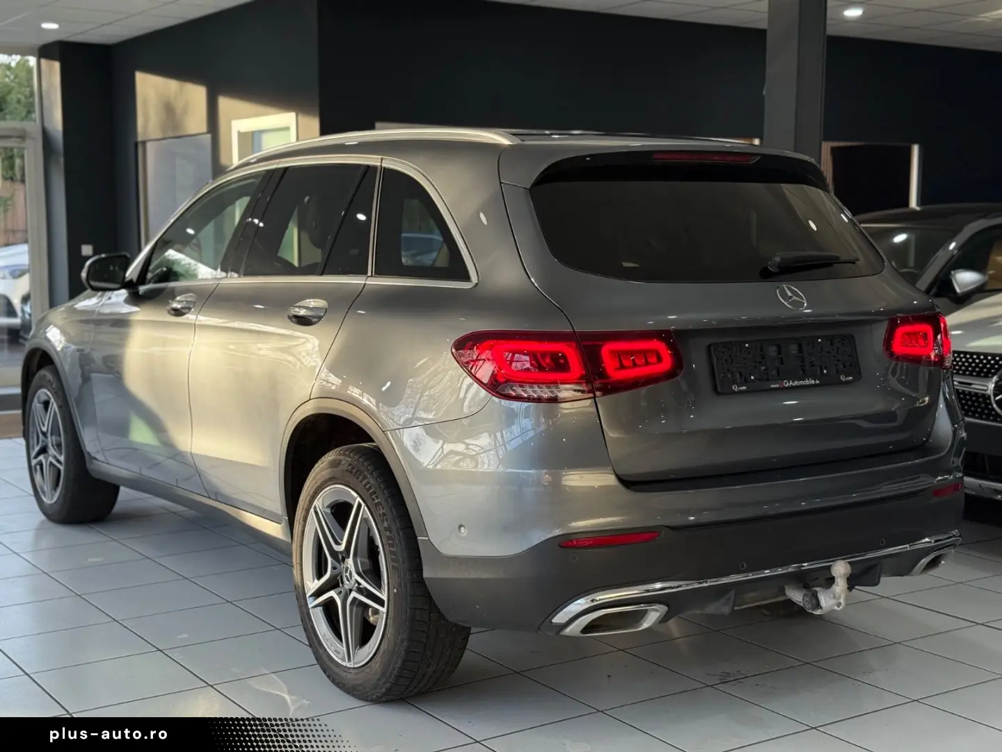MERCEDES-BENZ GLC 300 de 4M AMG-LINE DISTR PANO MEMORY AHK
