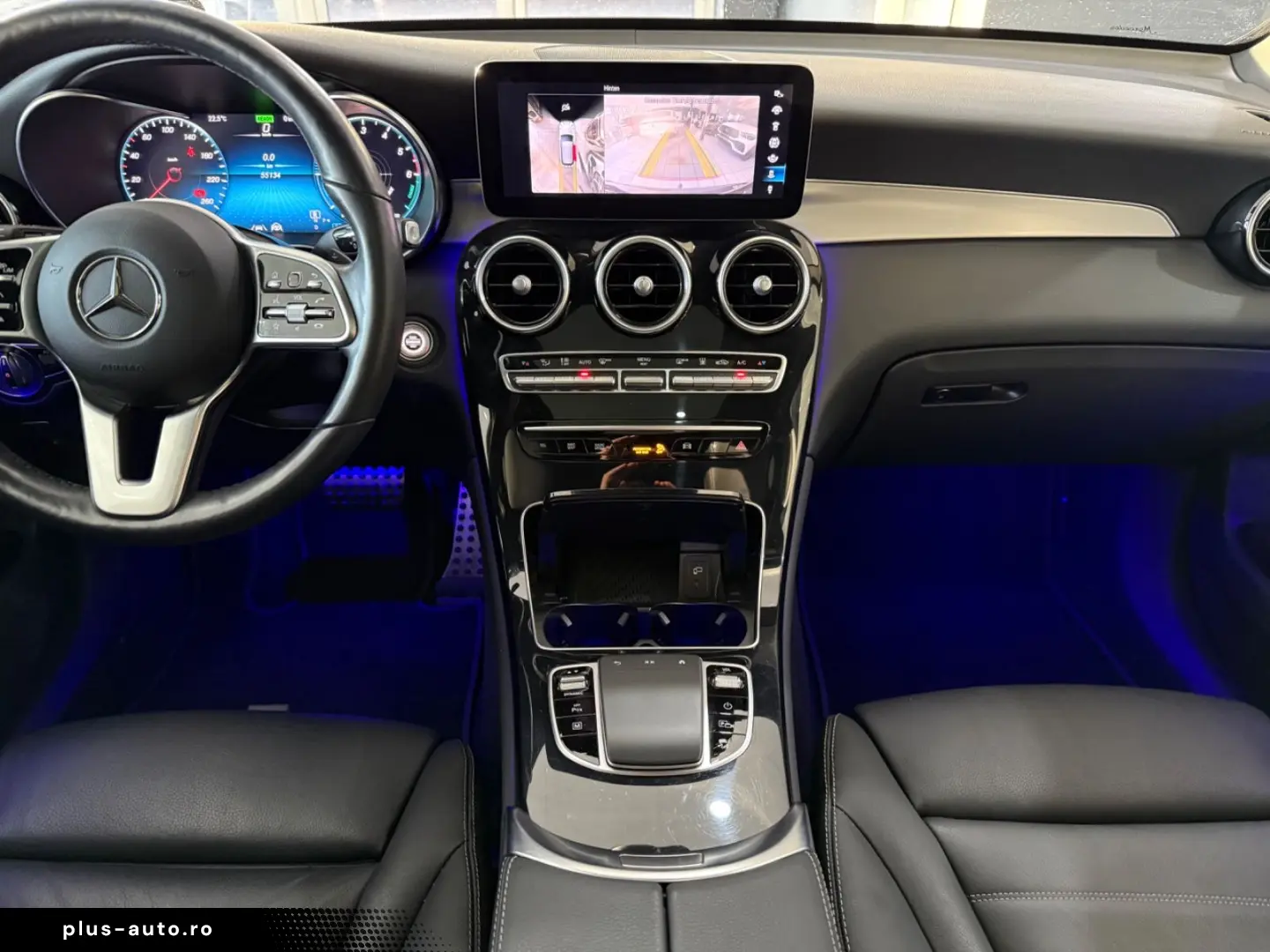 MERCEDES-BENZ GLC 300 de 4M AMG-LINE DISTR PANO MEMORY AHK