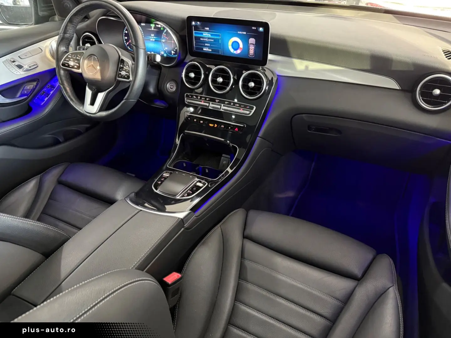 MERCEDES-BENZ GLC 300 de 4M AMG-LINE DISTR PANO MEMORY AHK